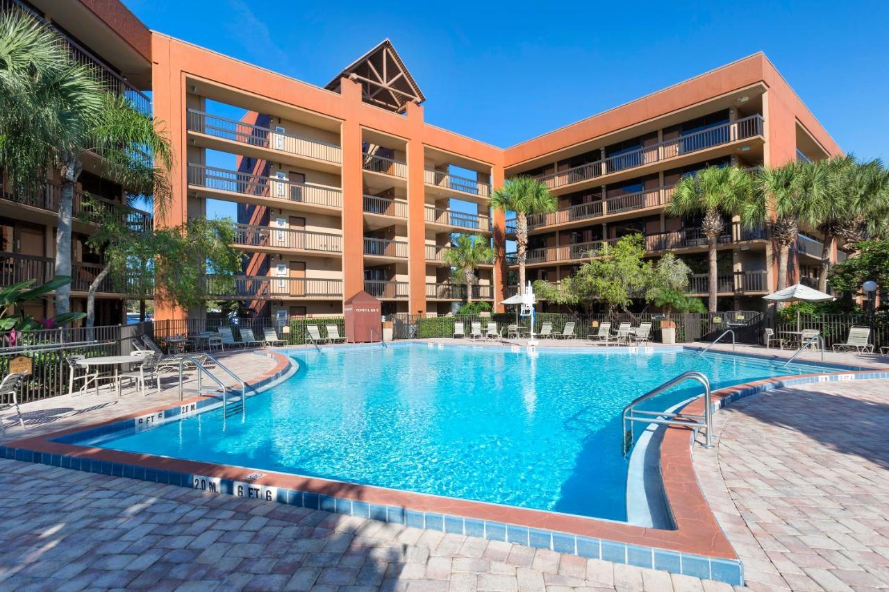 Clarion Inn & Suites At International Drive Williamsburg Екстериор снимка