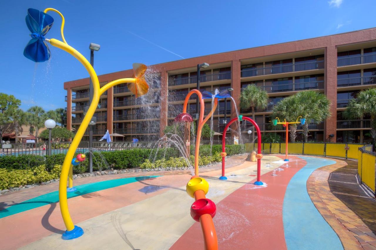 Clarion Inn & Suites At International Drive Williamsburg Екстериор снимка