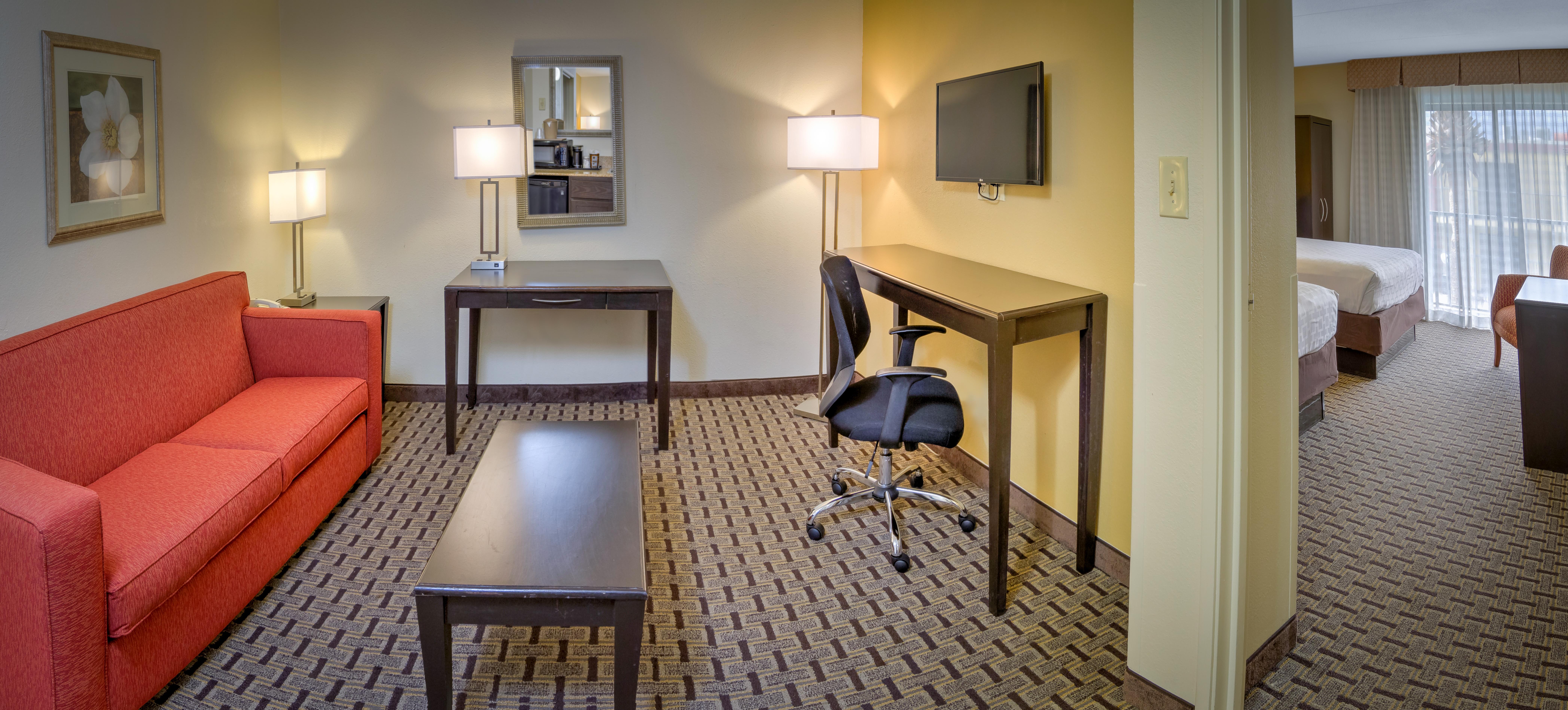 Clarion Inn & Suites At International Drive Williamsburg Екстериор снимка