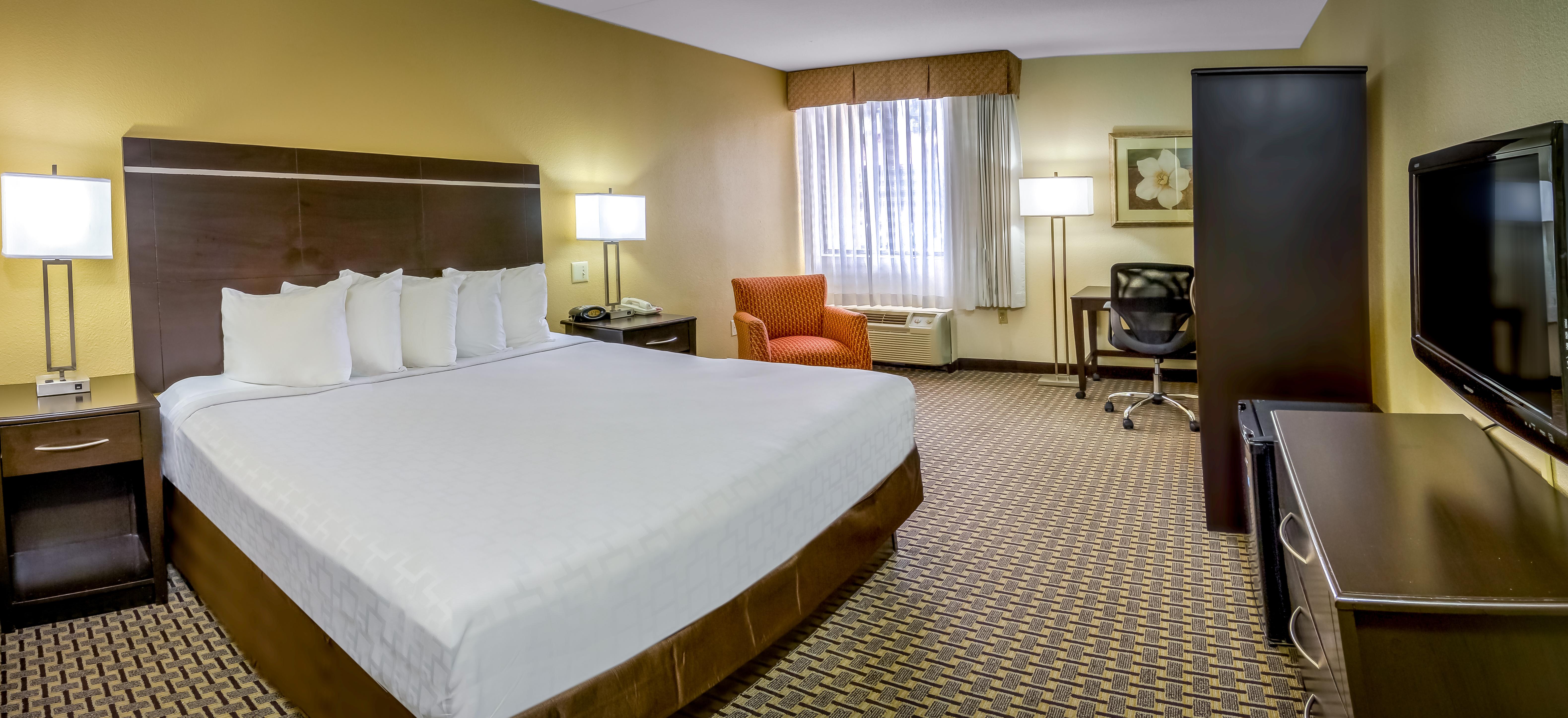 Clarion Inn & Suites At International Drive Williamsburg Екстериор снимка