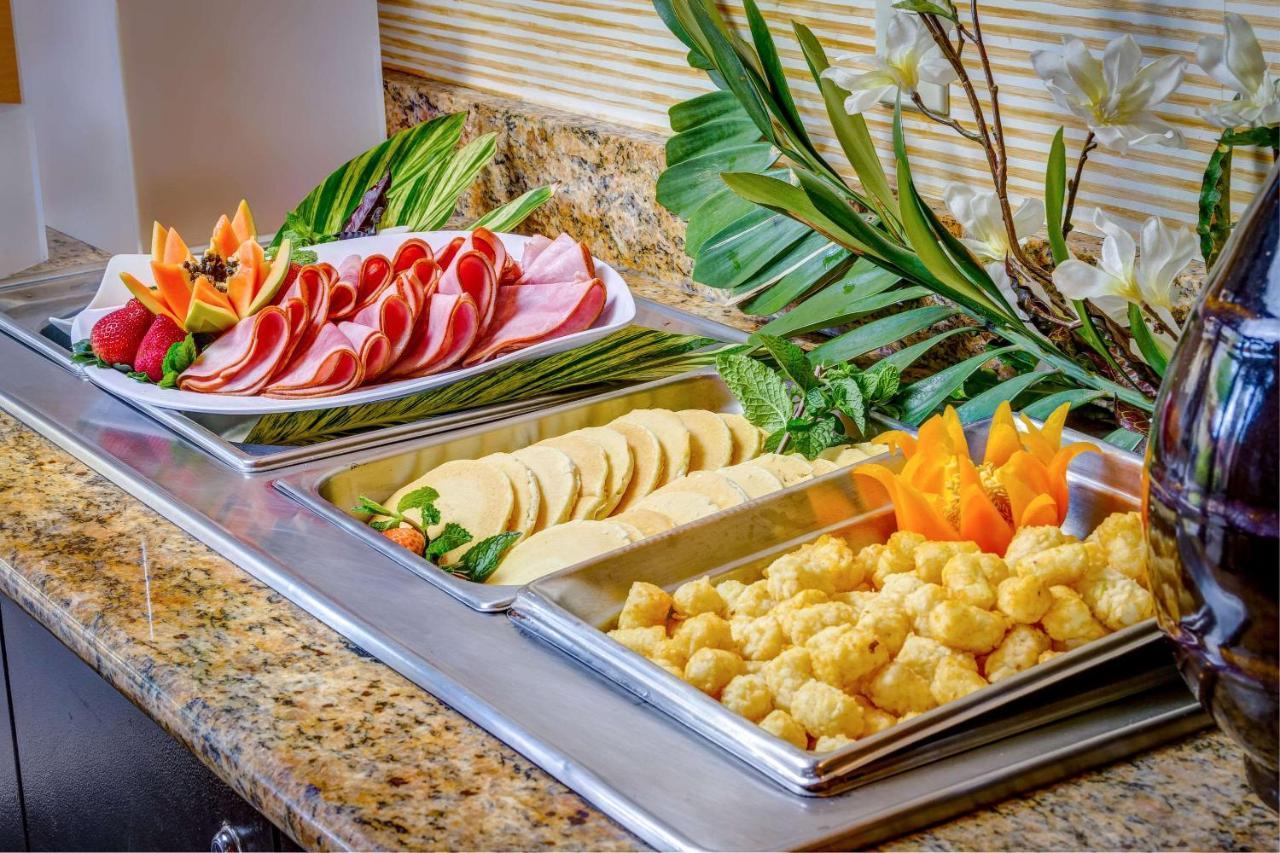 Clarion Inn & Suites At International Drive Williamsburg Екстериор снимка