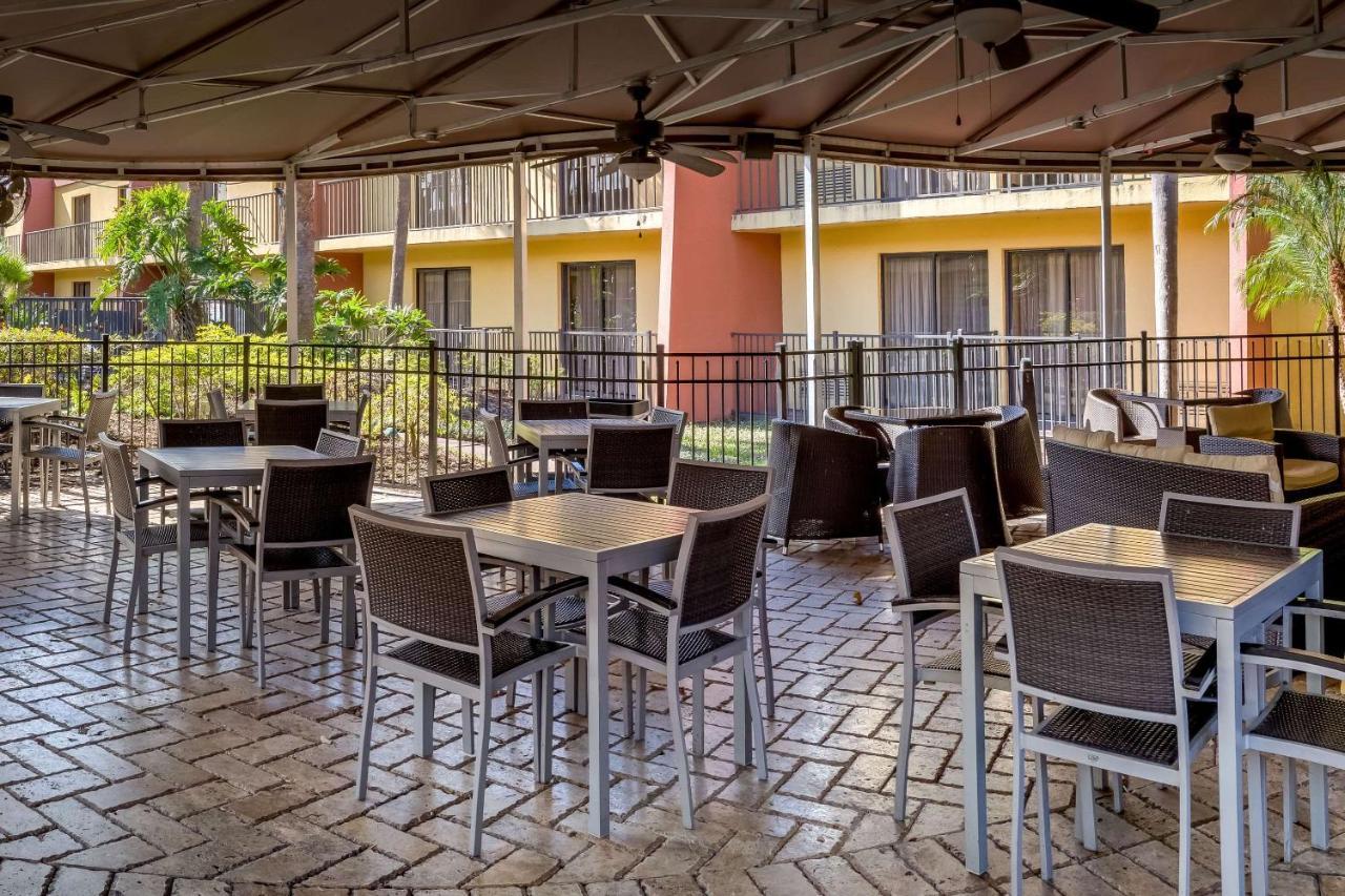 Clarion Inn & Suites At International Drive Williamsburg Екстериор снимка